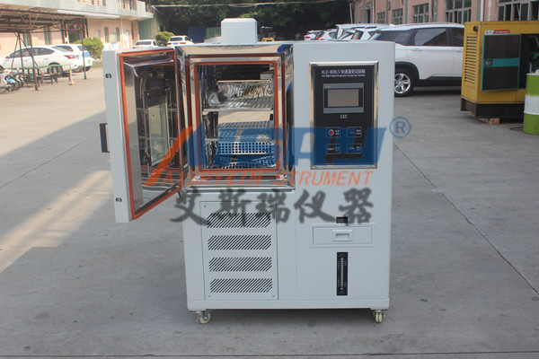 快速溫變試驗機.JPG